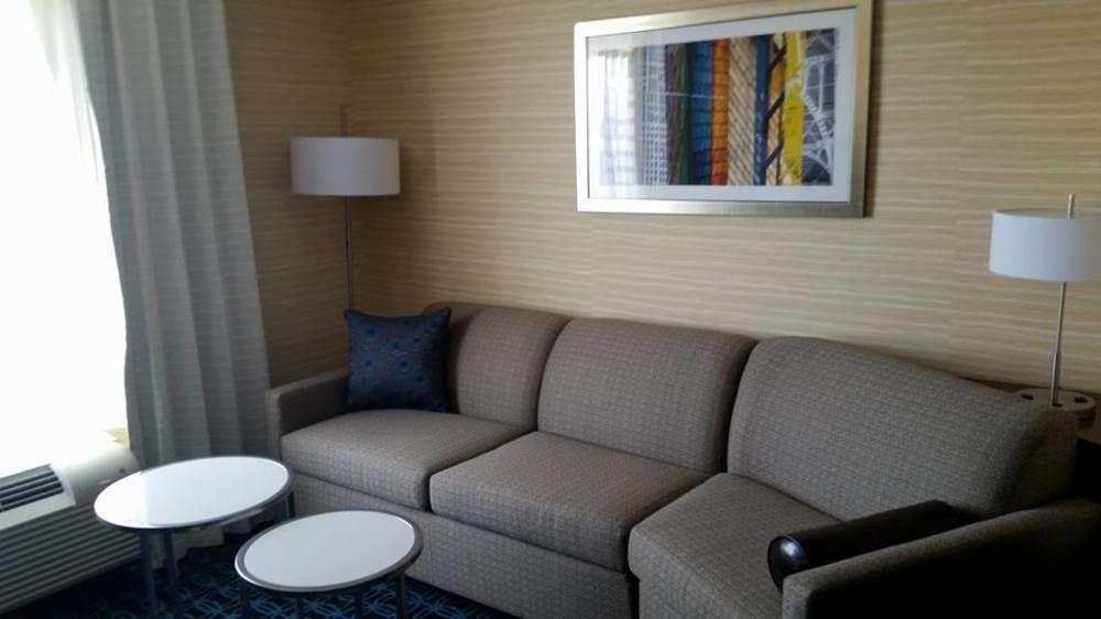 Fairfield Inn & Suites By Marriott Detroit Трой Экстерьер фото