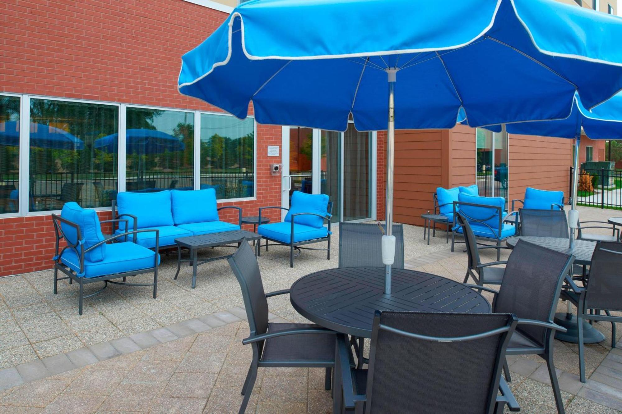 Fairfield Inn & Suites By Marriott Detroit Трой Экстерьер фото