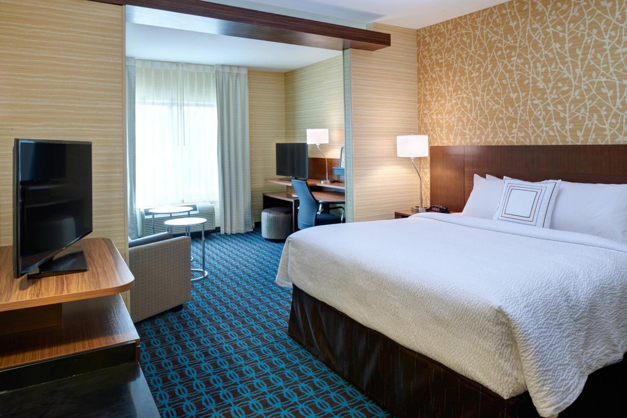 Fairfield Inn & Suites By Marriott Detroit Трой Экстерьер фото