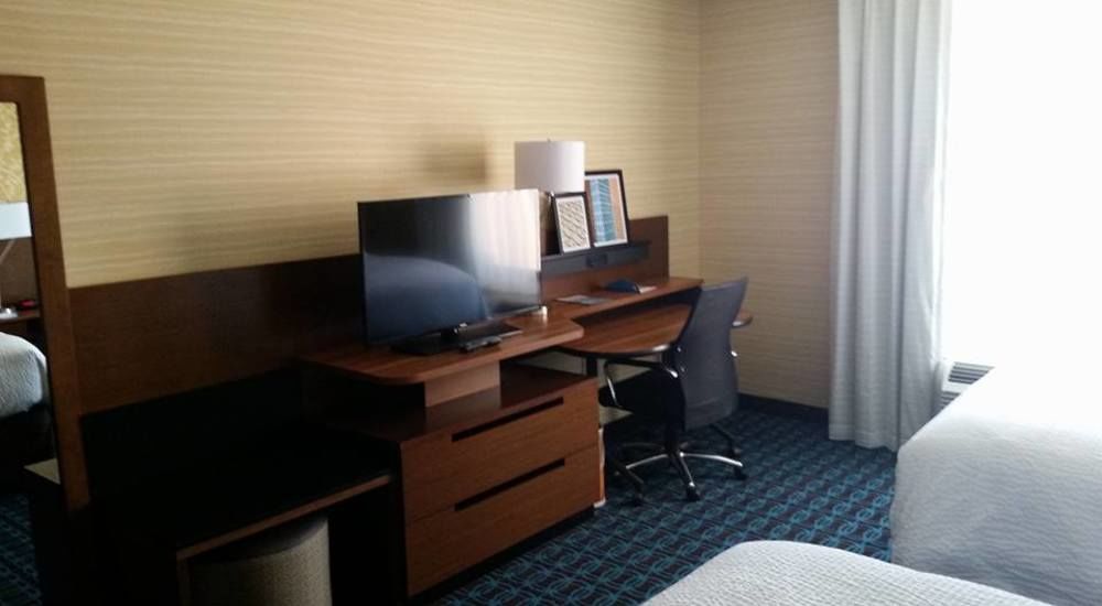 Fairfield Inn & Suites By Marriott Detroit Трой Экстерьер фото